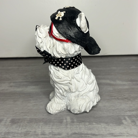 Vintage white pirate dog figurine with eye patch and skull hat - Picture 5 of 6